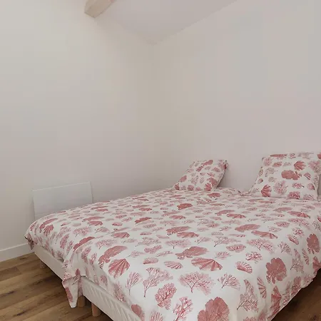 Holiday home Maison Plain-pied Avec Parking Privatif Et Climatisation - Fr-1-706-34 *